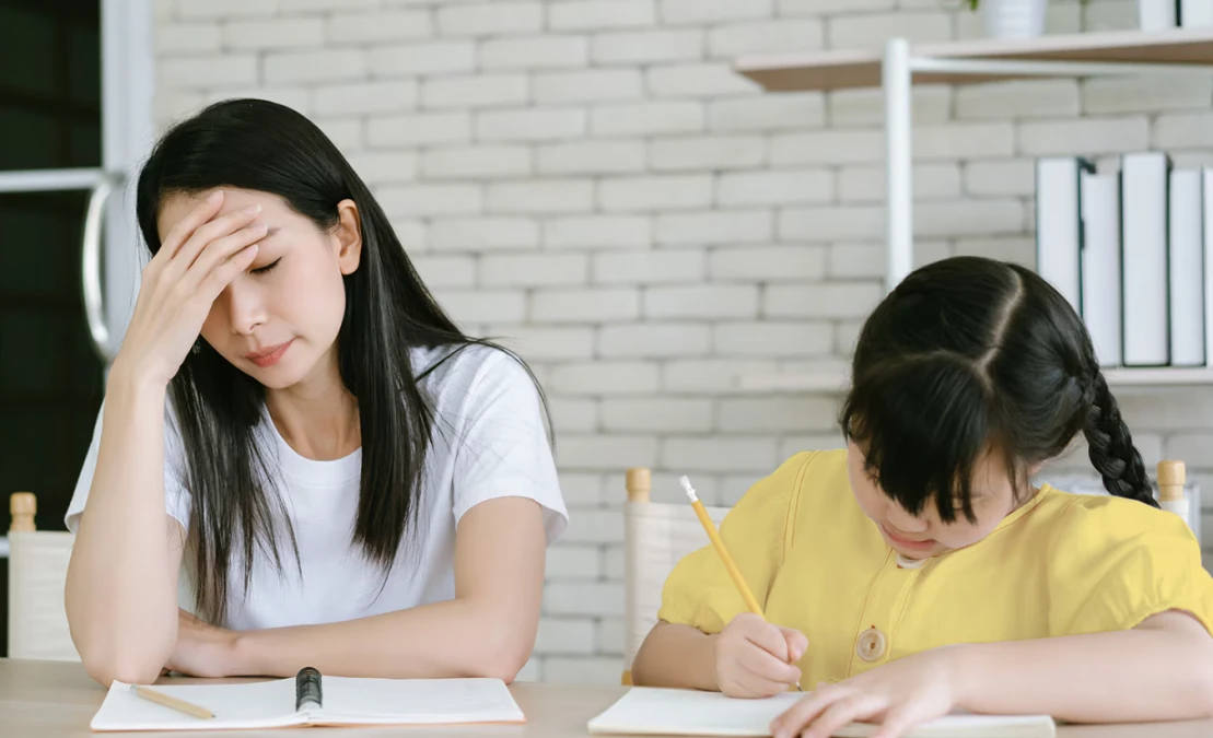 Anak Sulit Diajak Belajar? Berikut 7 Cara Mendampingi Belajar Anak Tanpa Membuatnya Tertekan